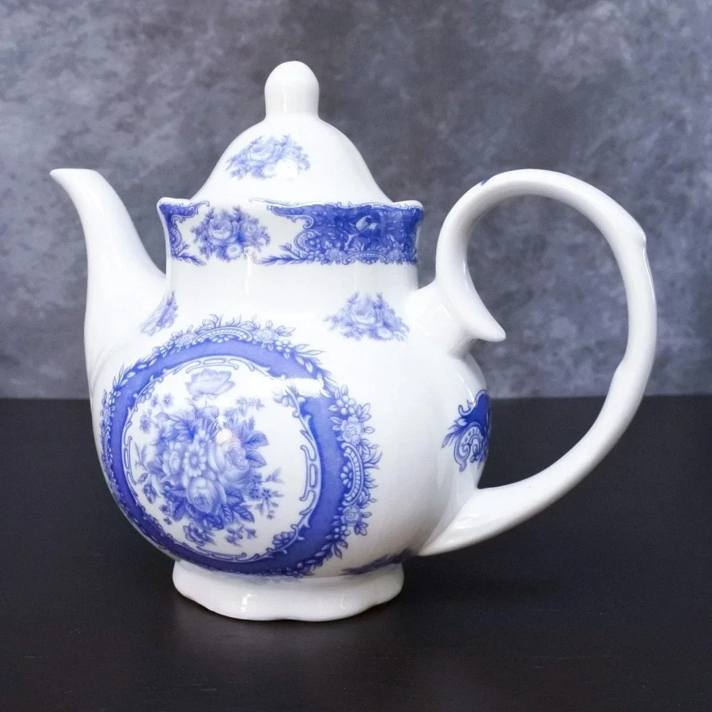 Vintage Antique Reflections J. Godinger & Co. Blue White Floral Porcelain Teapot